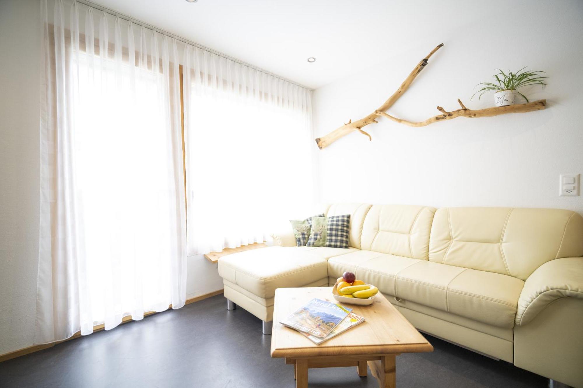 Chasa Bazzell Apartment เฟอทาน ภายนอก รูปภาพ