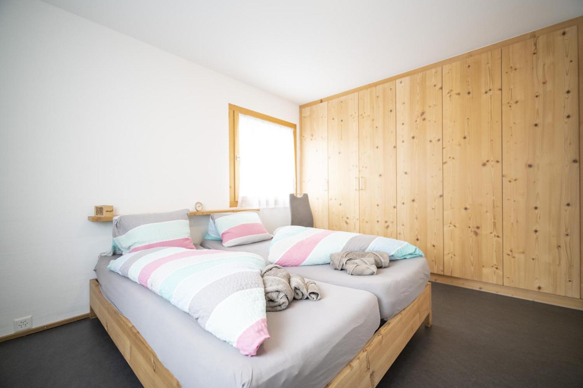 Chasa Bazzell Apartment เฟอทาน ภายนอก รูปภาพ